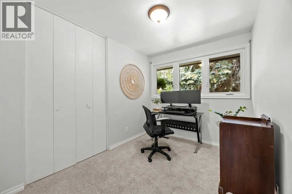 30 Gateway Drive SW