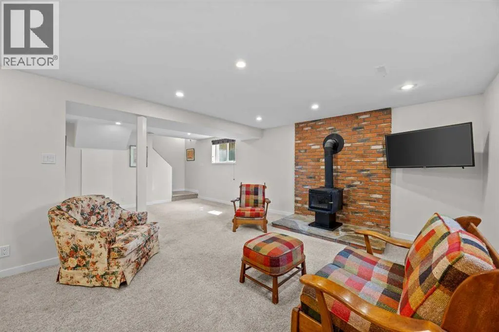 30 Gateway Drive SW