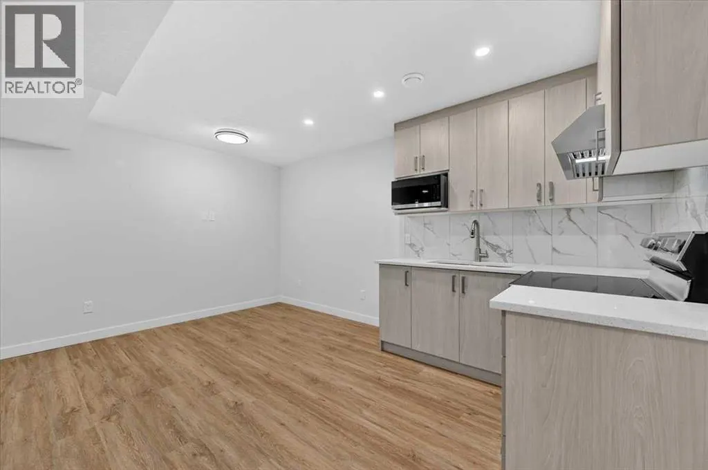 144 Carringham Way NW