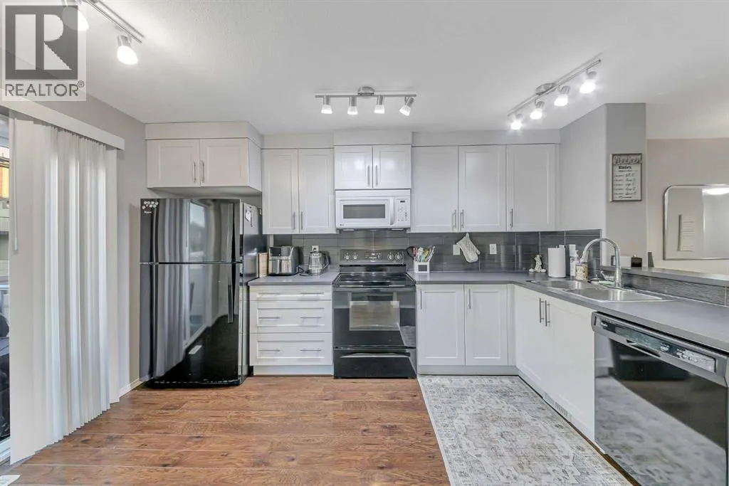 302, 339 Viscount Drive