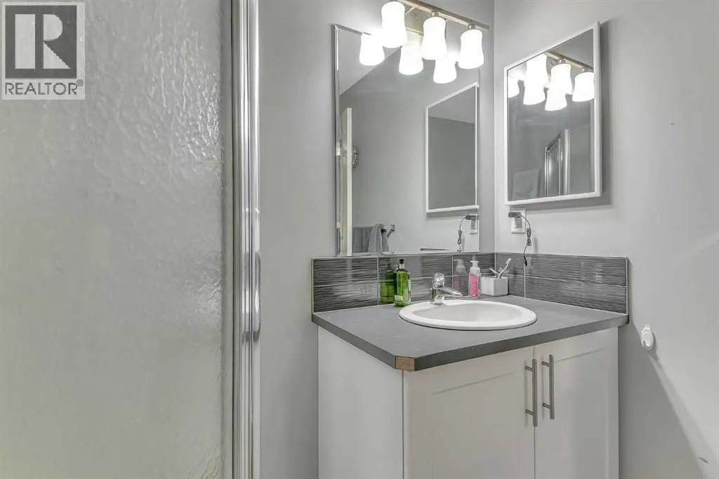 302, 339 Viscount Drive