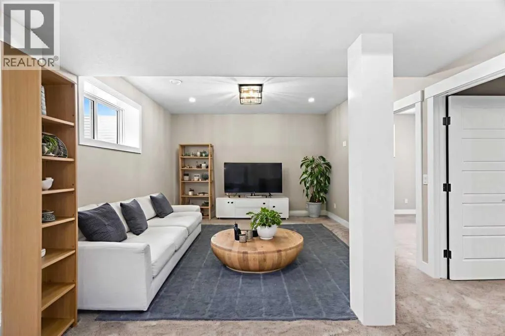 160 Vantage Drive