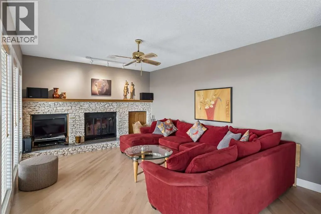 111 Hawksbrow Drive NW