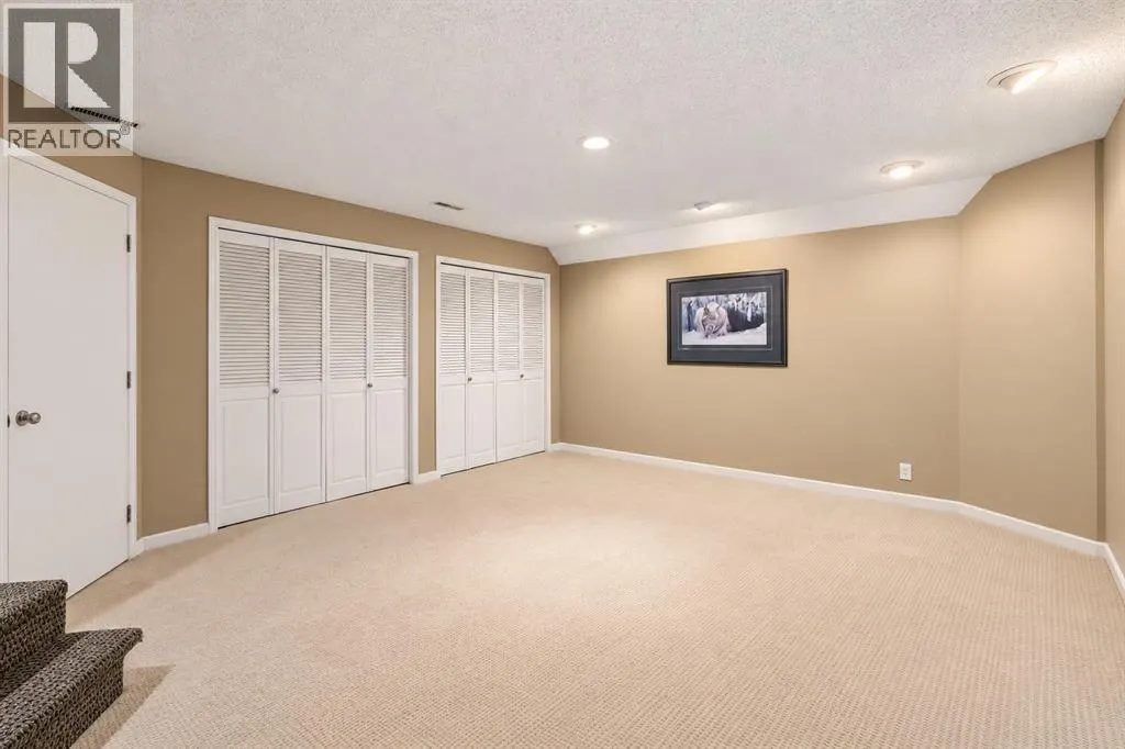 111 Hawksbrow Drive NW