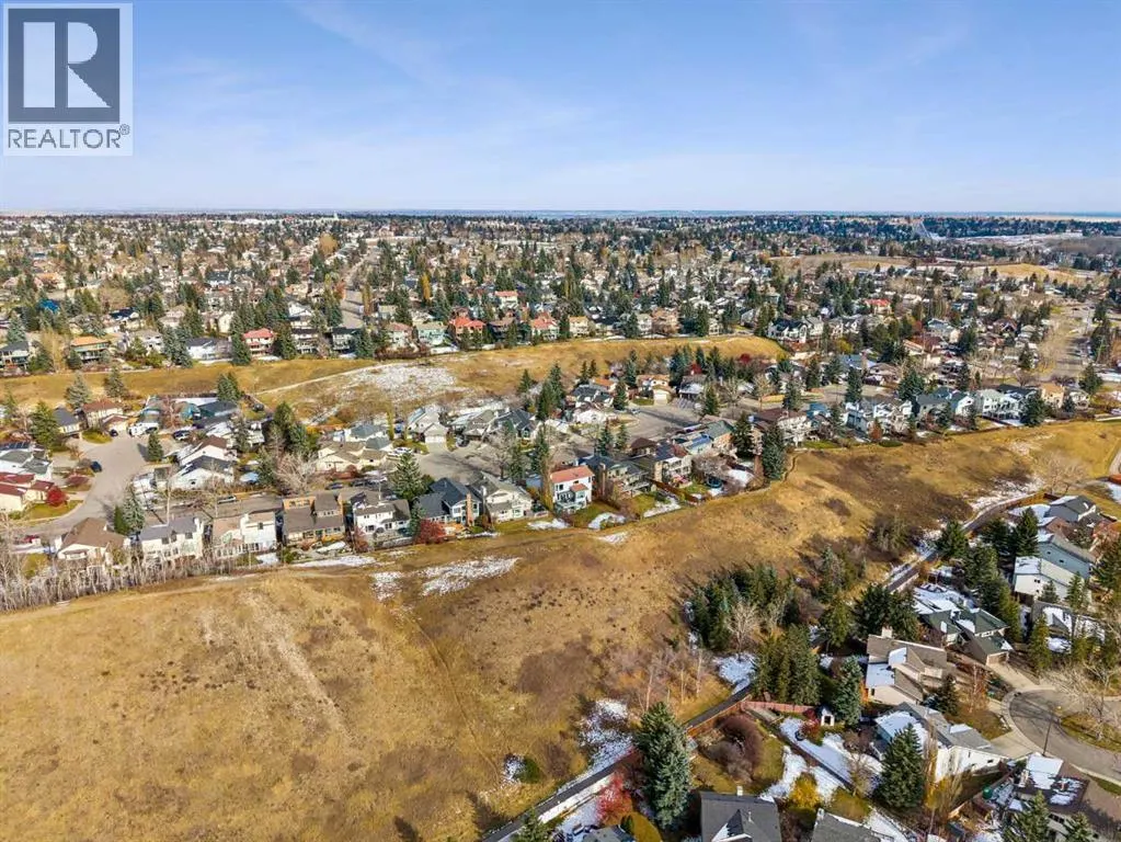 111 Hawksbrow Drive NW