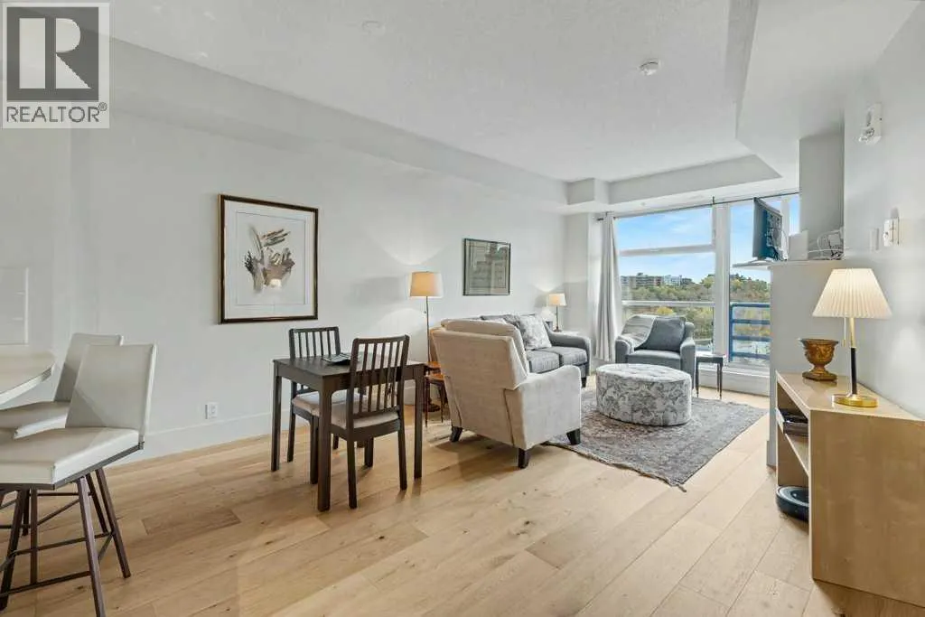906, 205 Riverfront Avenue SW