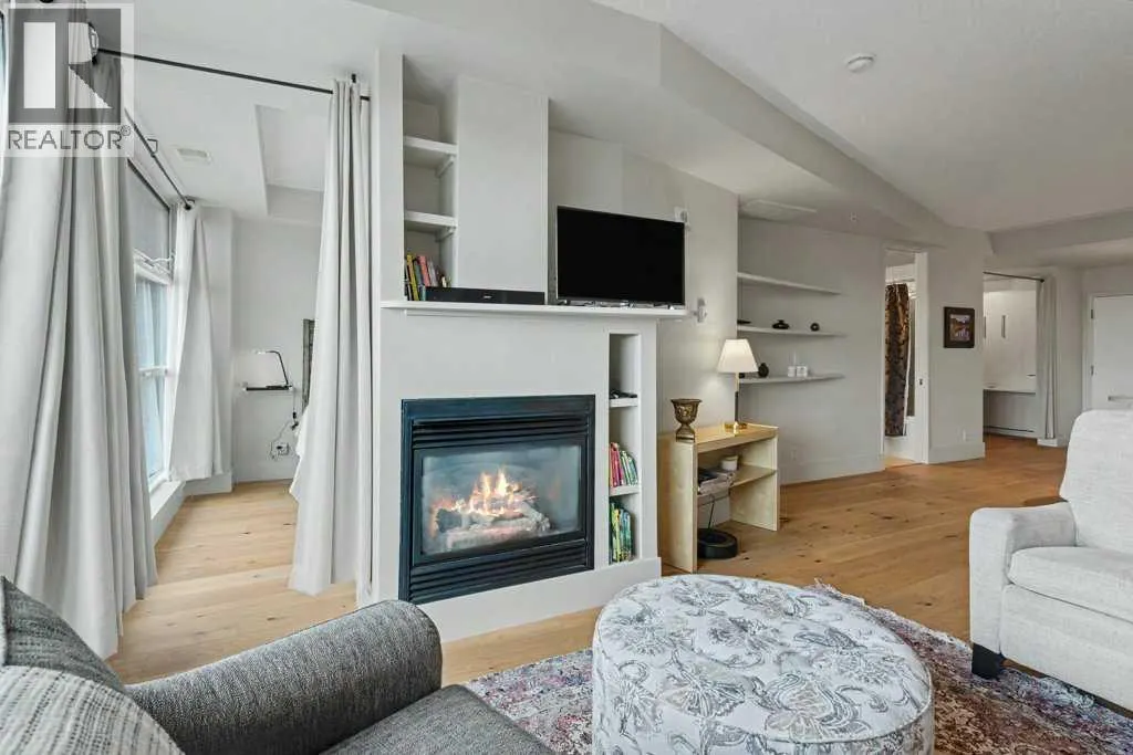 906, 205 Riverfront Avenue SW