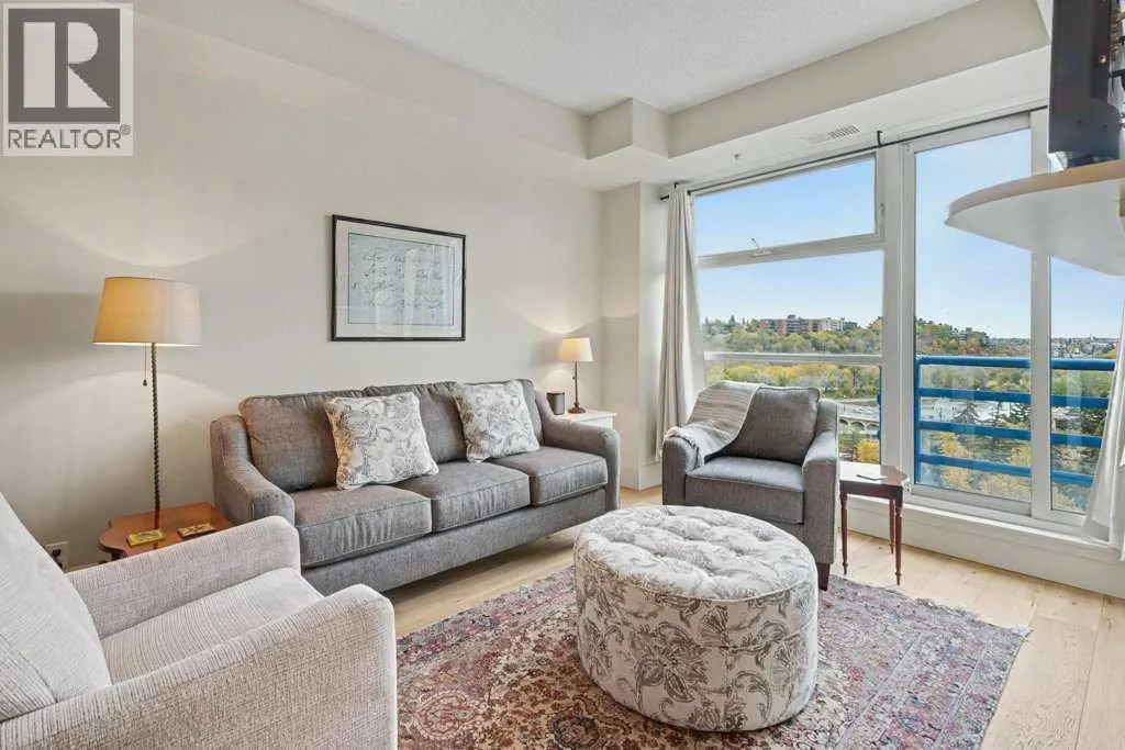 906, 205 Riverfront Avenue SW