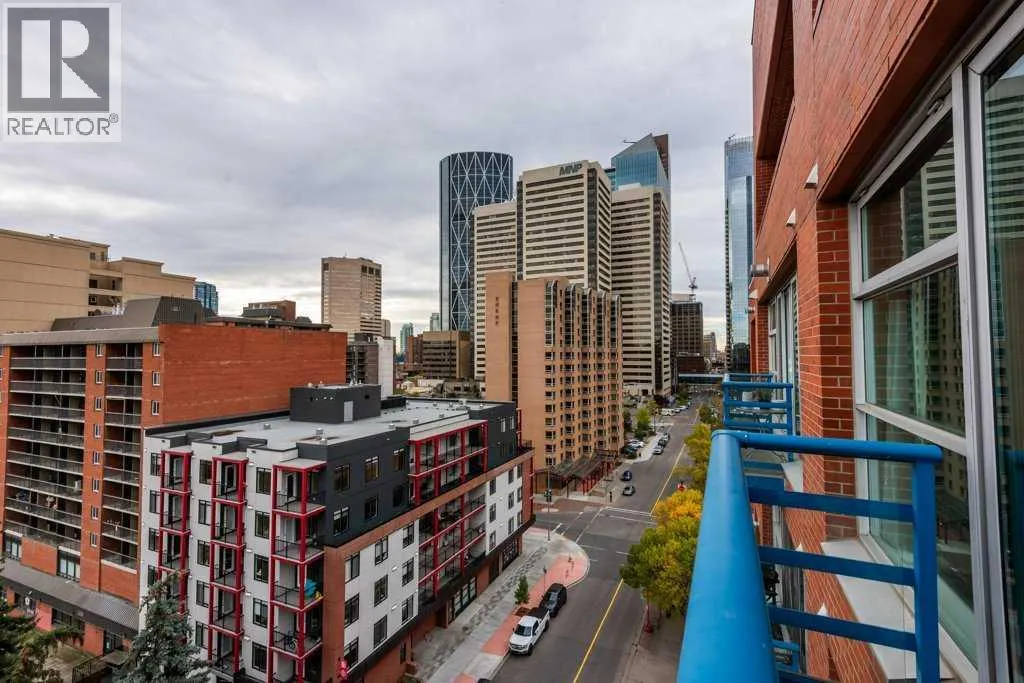 906, 205 Riverfront Avenue SW
