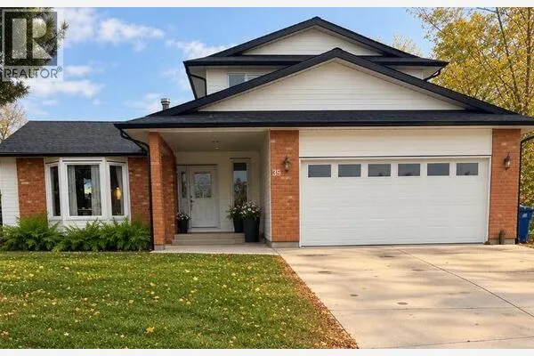 39 Lakeview Crescent E