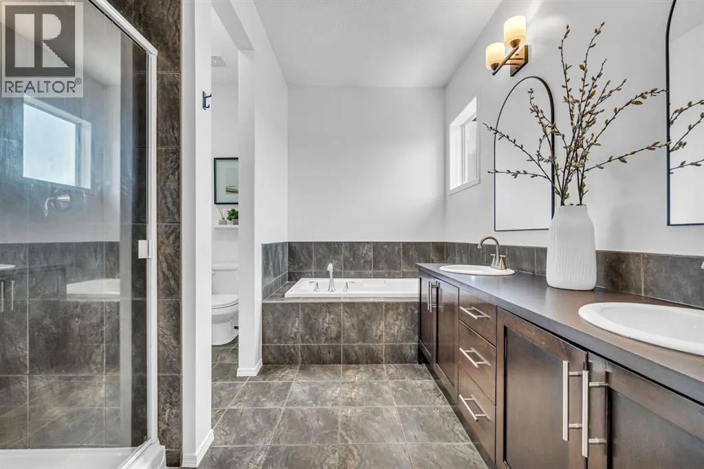 123 Elgin Meadows Way SE
