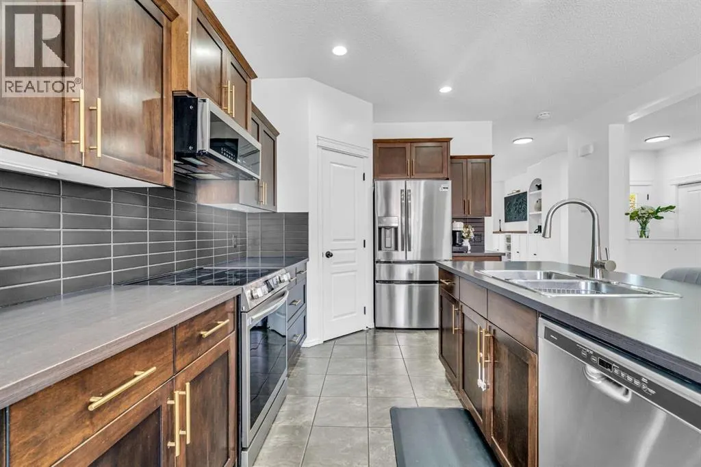 123 Elgin Meadows Way SE