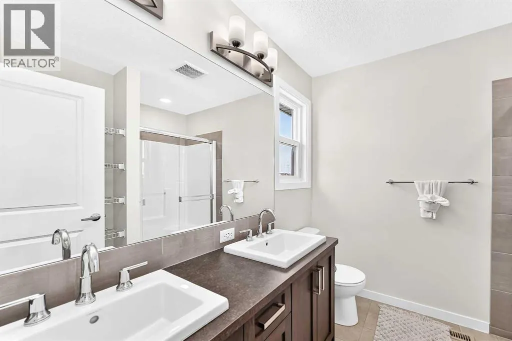 524 Midtown Street SW