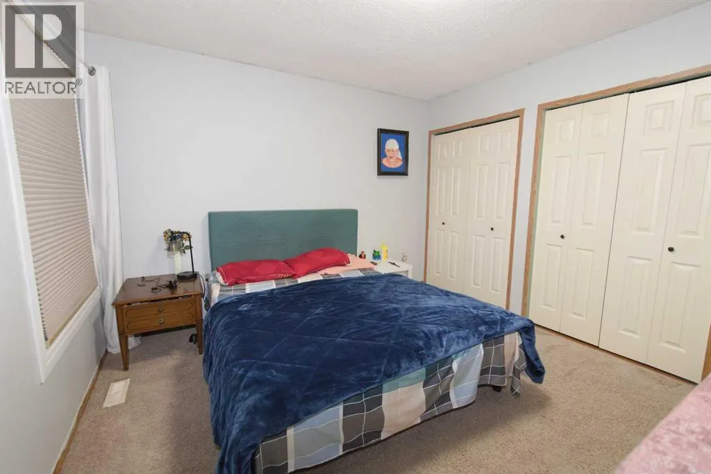 96 Simpson Crescent SE