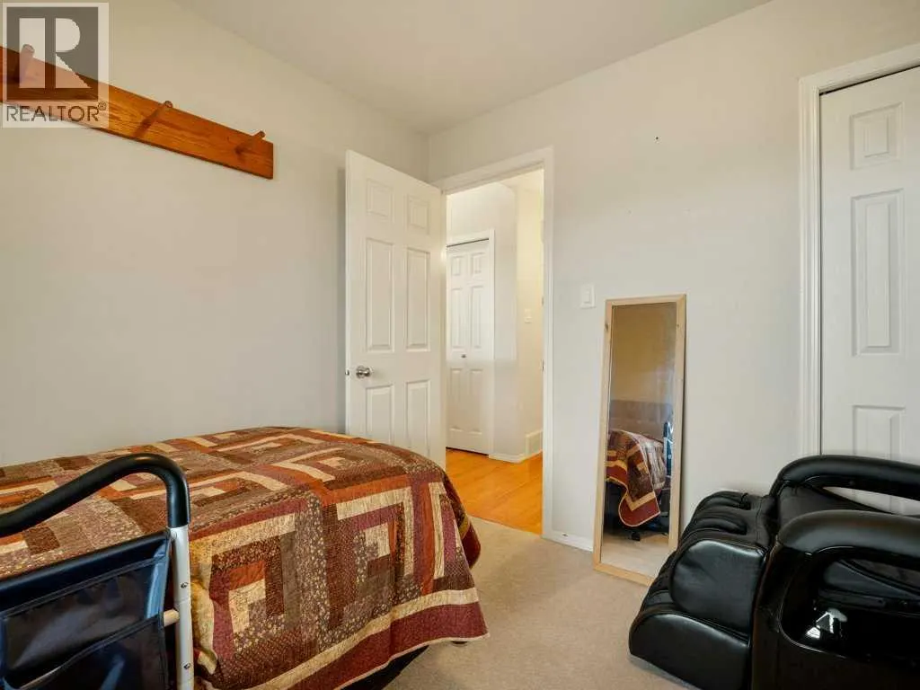 687 Parkside Drive