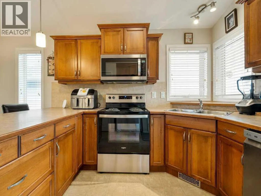 687 Parkside Drive