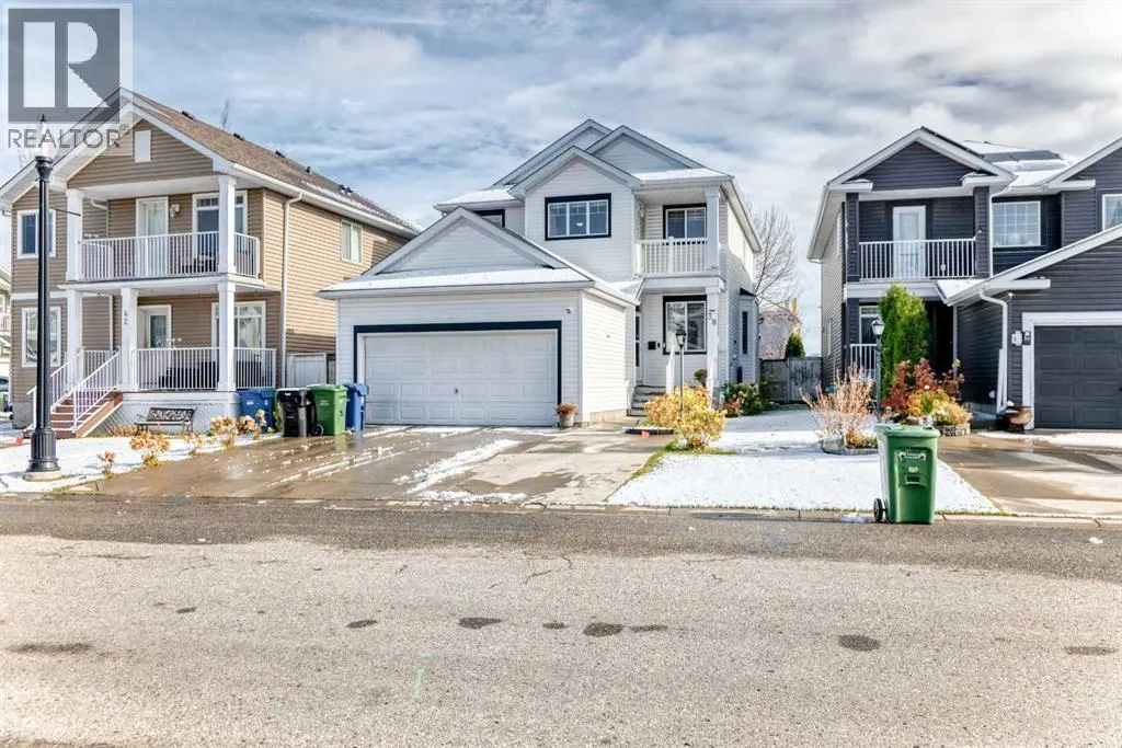 38 Coral Reef Crescent NE