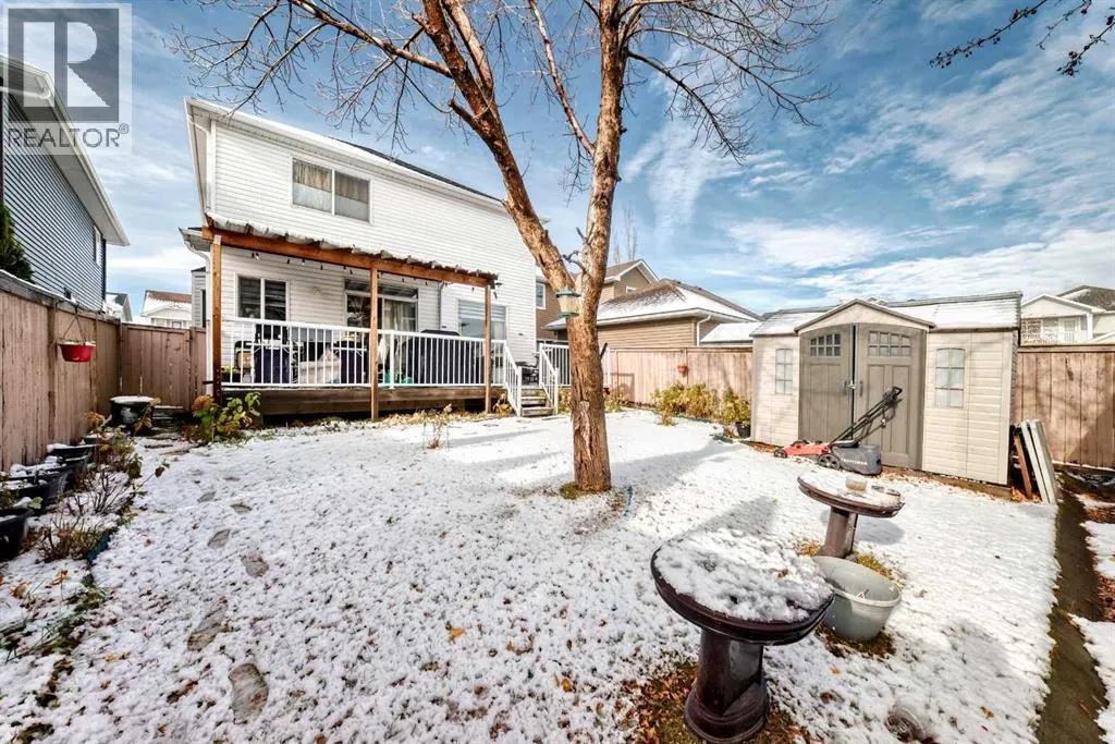 38 Coral Reef Crescent NE