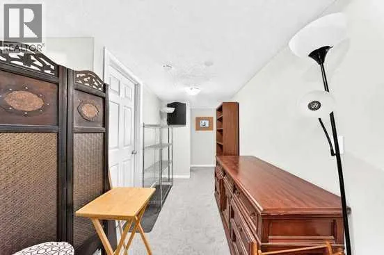 38 Coral Reef Crescent NE