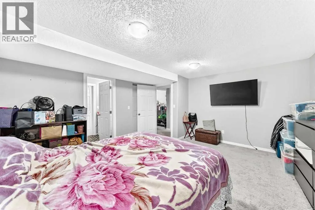 38 Coral Reef Crescent NE