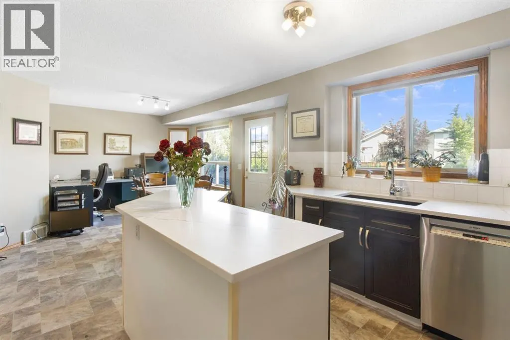 21 Arbour Ridge Park NW
