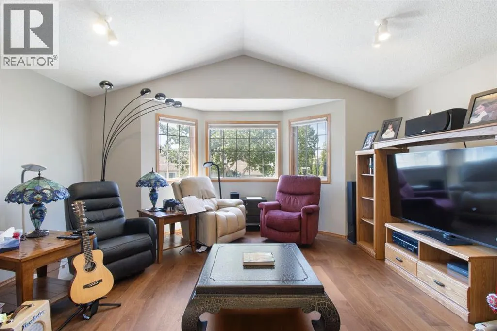 21 Arbour Ridge Park NW