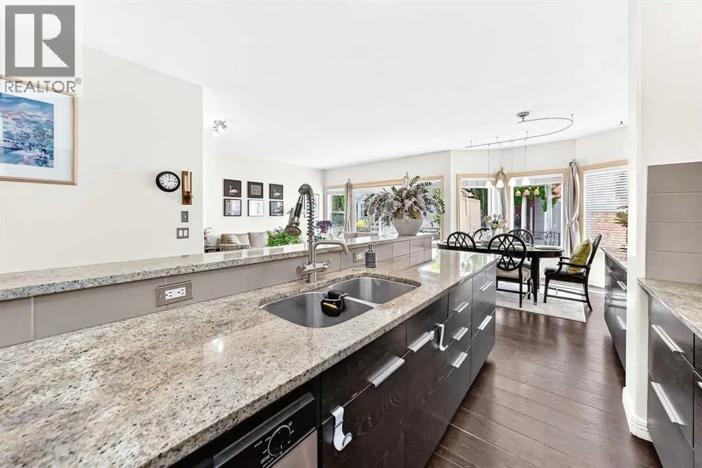 25 Discovery Ridge Hill SW