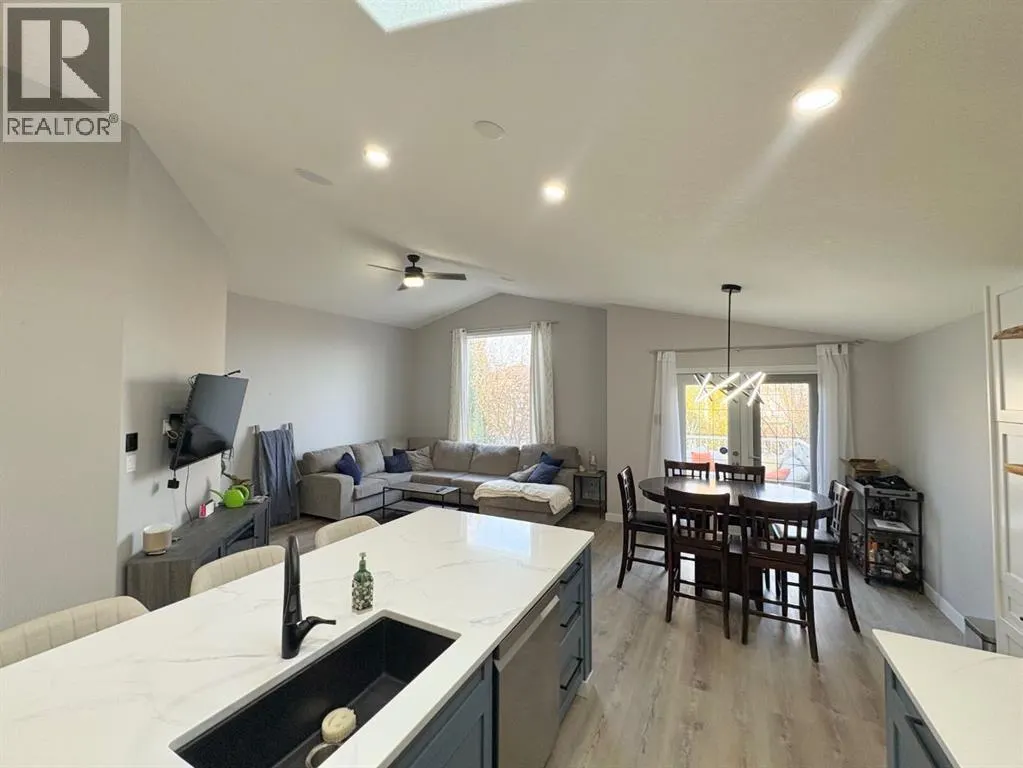 53 Aberdeen Road W