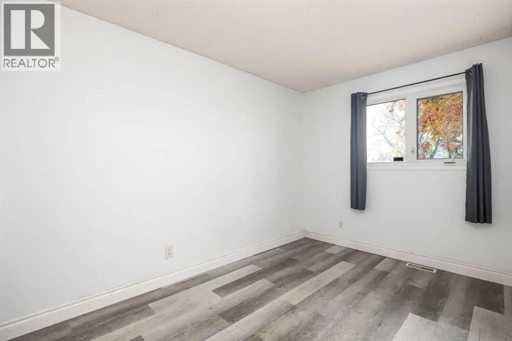 203 Cochrane Crescent
