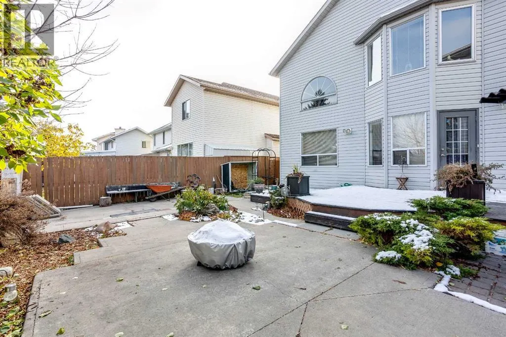 124 Del Ray Close NE