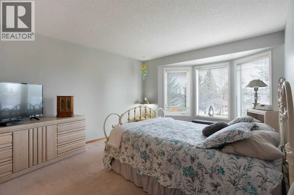 124 Del Ray Close NE