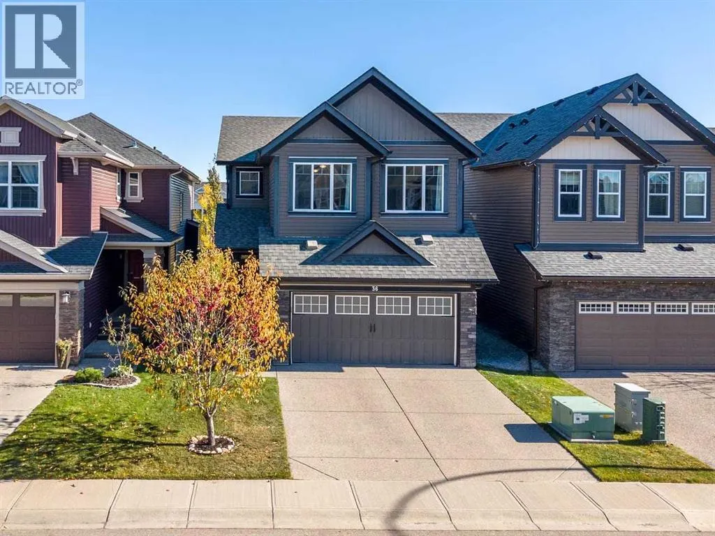 36 Cougar Ridge Manor SW