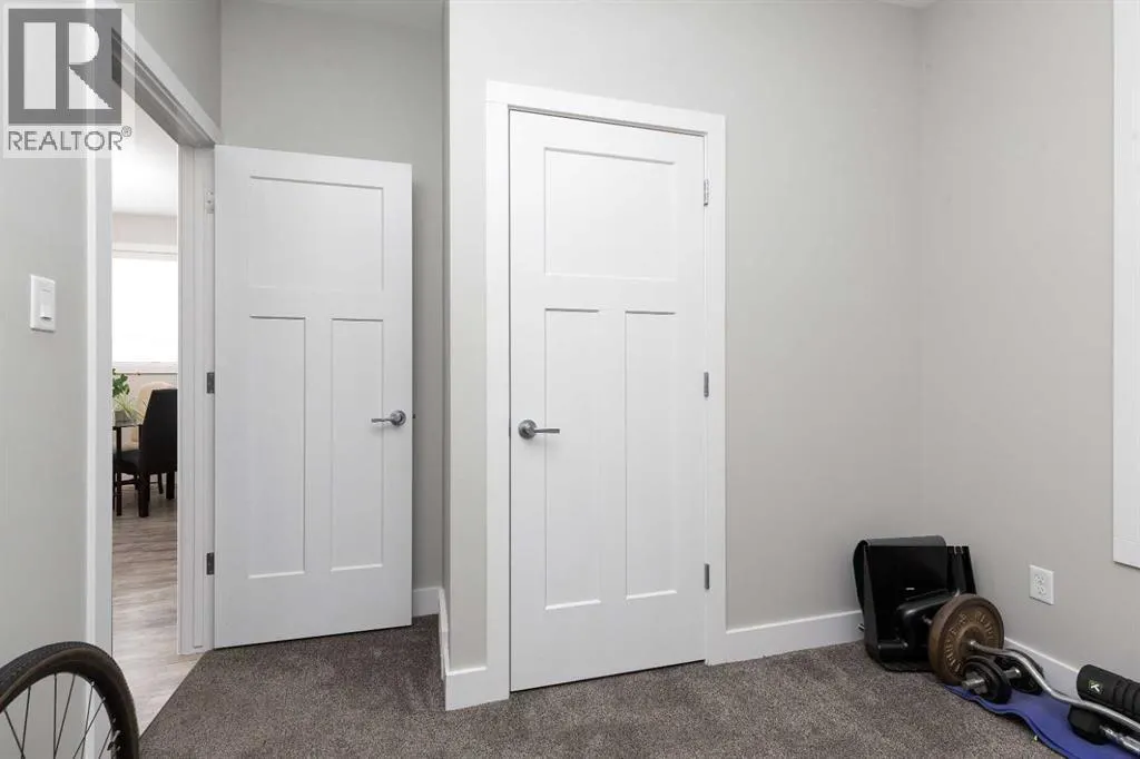 319 Northlander Bend W