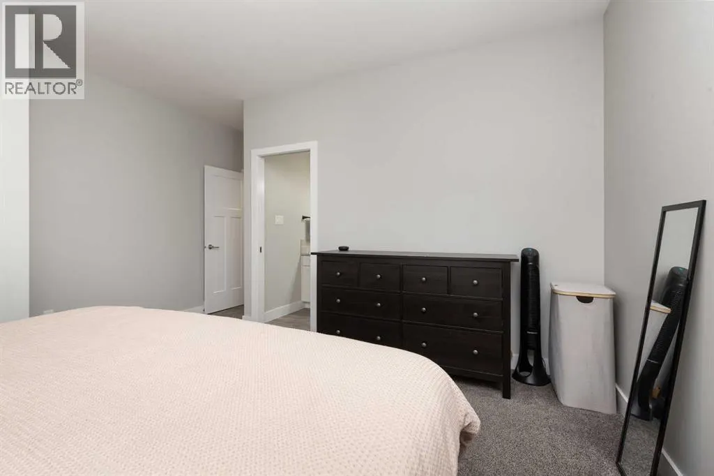 319 Northlander Bend W