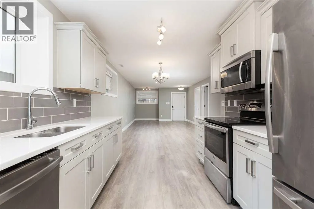 319 Northlander Bend W