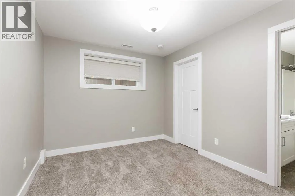 319 Northlander Bend W