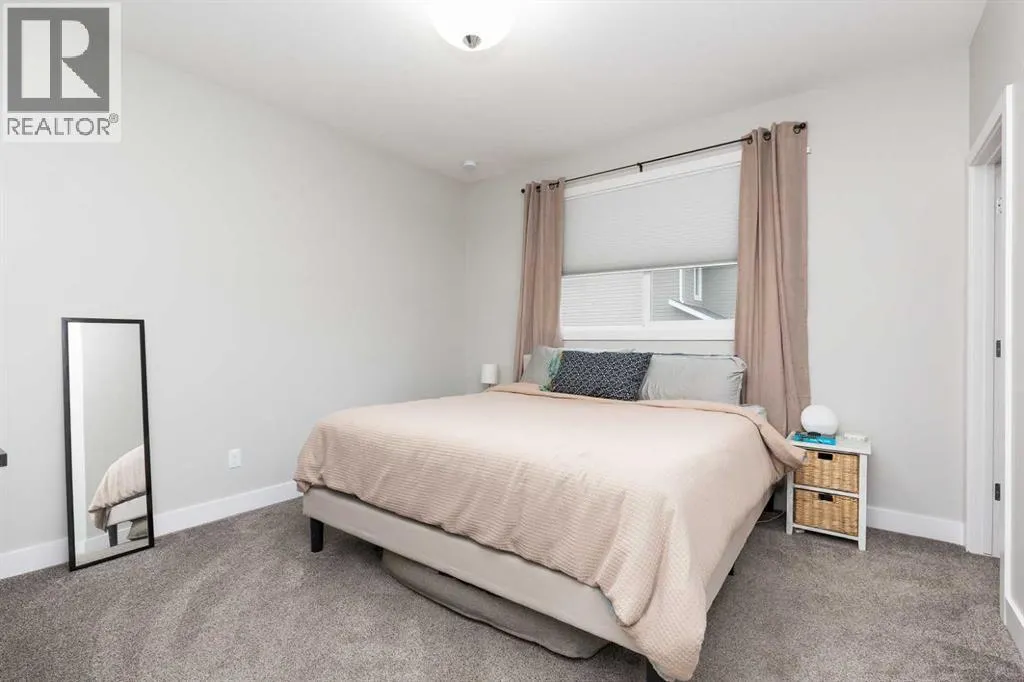 319 Northlander Bend W