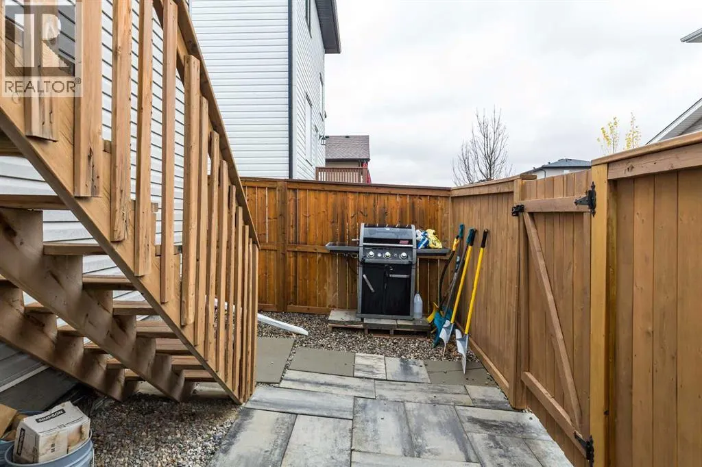 319 Northlander Bend W