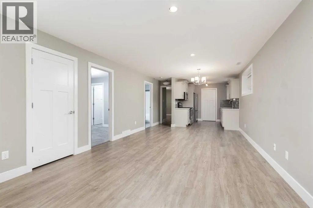 319 Northlander Bend W