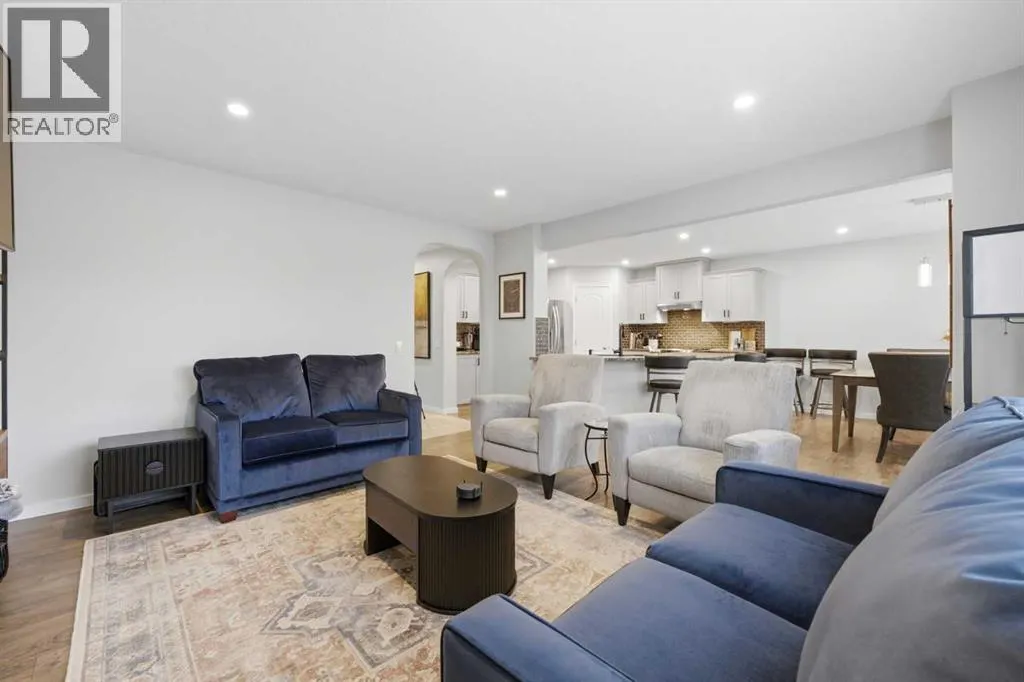 121 Springmere Grove