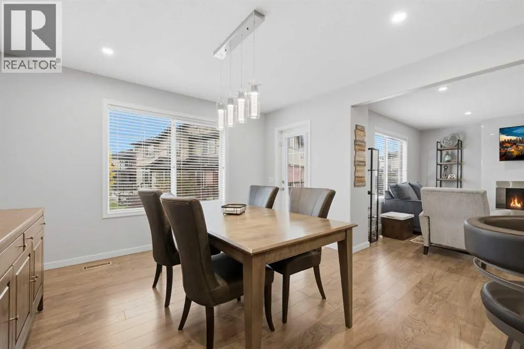 121 Springmere Grove