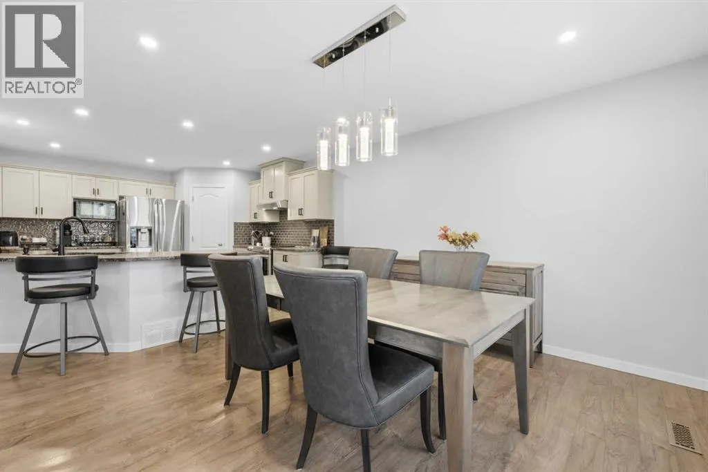 121 Springmere Grove