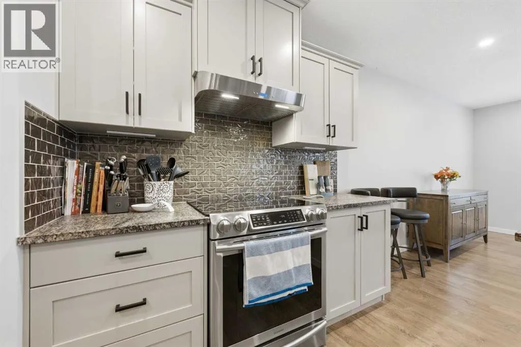 121 Springmere Grove