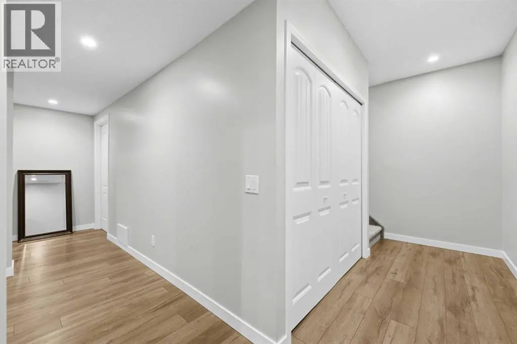 121 Springmere Grove