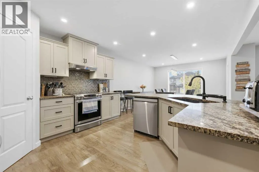 121 Springmere Grove