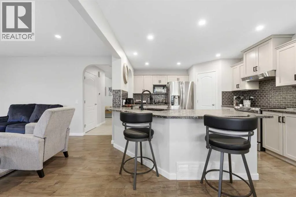 121 Springmere Grove
