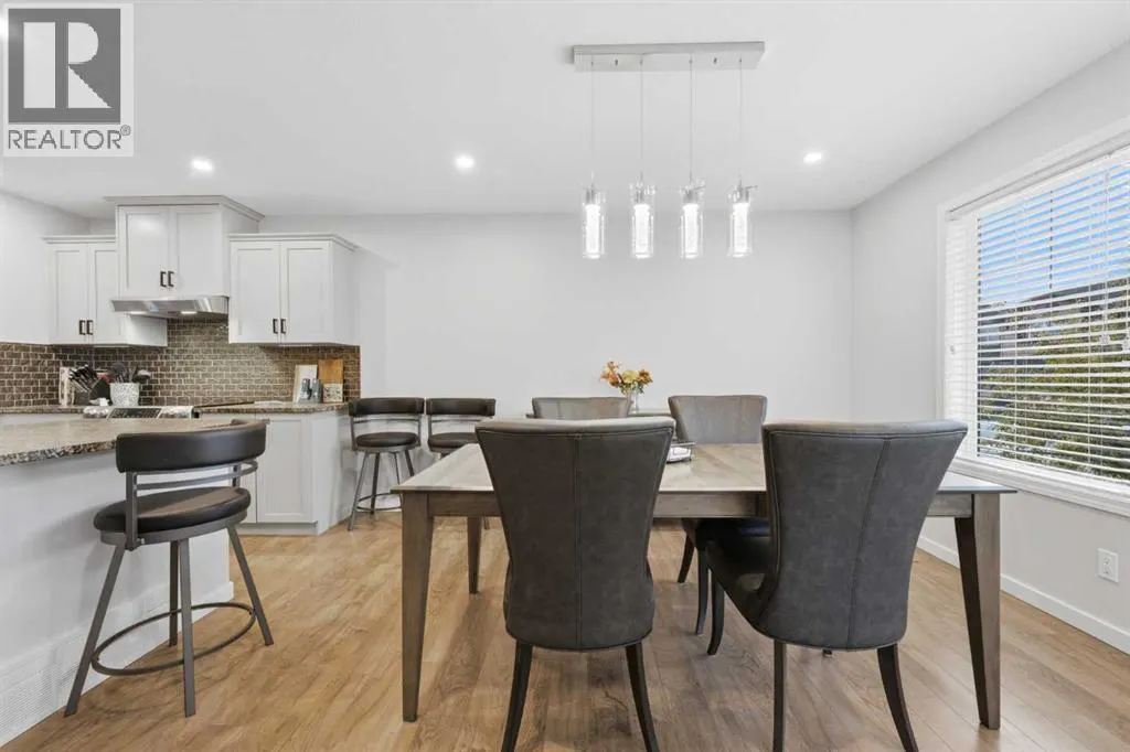 121 Springmere Grove