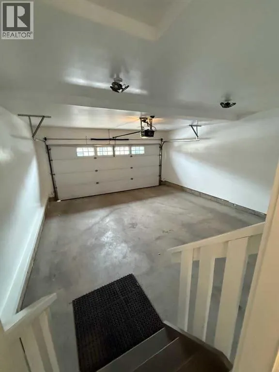 121 Springmere Grove