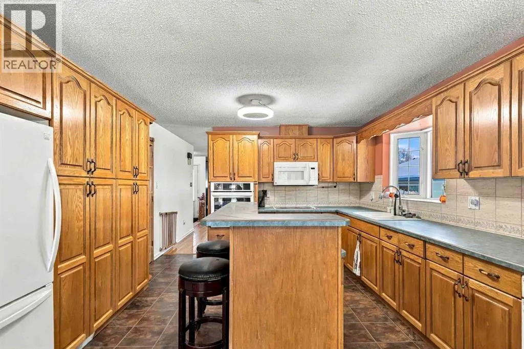 186 Clenell Crescent