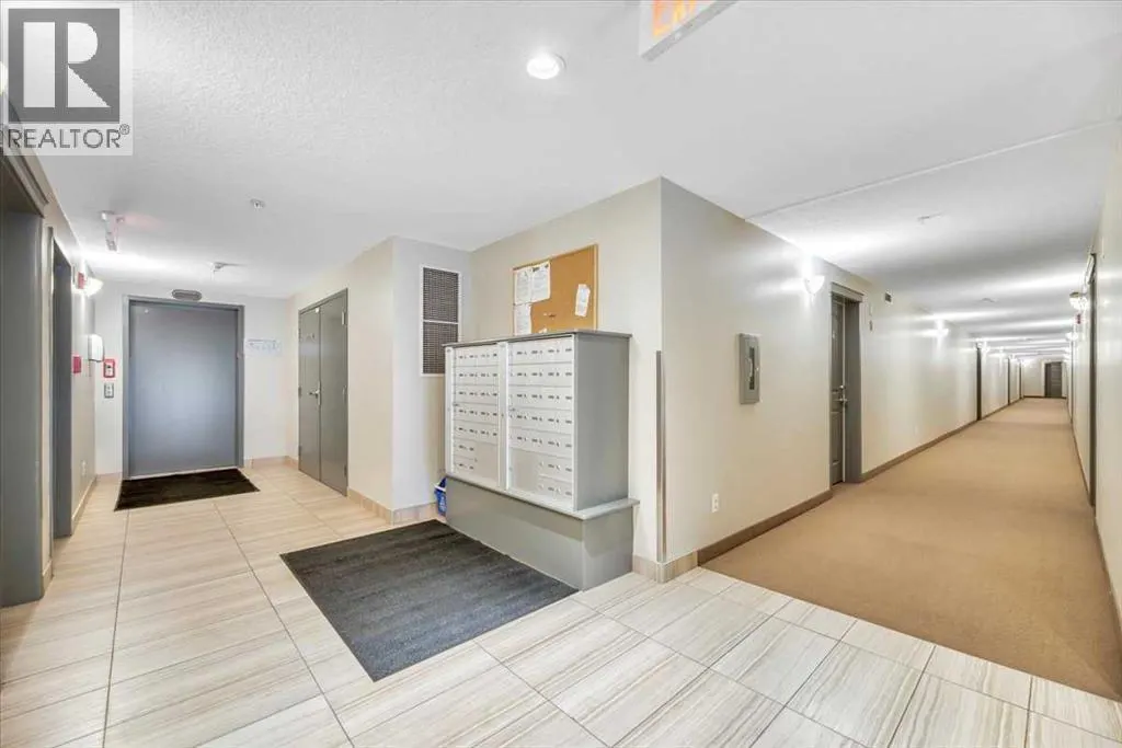 112, 406 Cranberry Park SE
